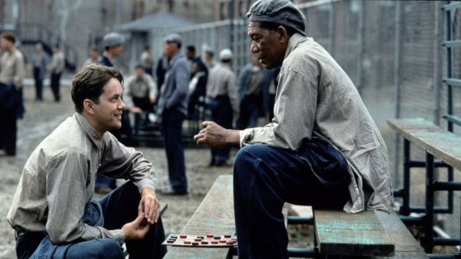 Salah satu scene dalam film Shawshank Redemption.