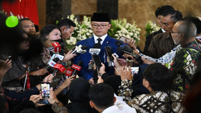 Menlu Sugiono dalam keterangan persnya