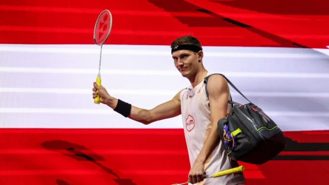 Viktor Axelsen usai melakoni pertandingan di Denmark Open 2025.