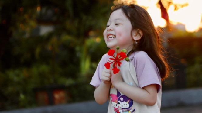 Cara mencegah anak agar tidak menjadi people pleaser