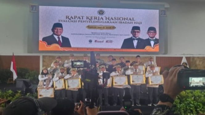 Polri Terima Penghargaan dari Kemhaj, Dukung Sukseskan Penyelenggaraan Haji 2026
