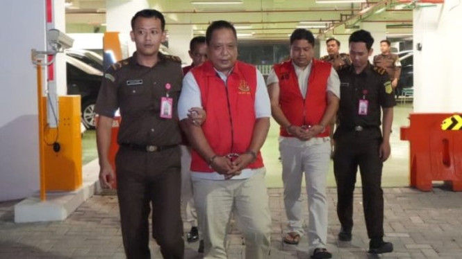 Kejati Jatim Tahan 3 Tersangka Kasus Korupsi Penyaluran KUR di Jember