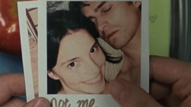 Polaroid yang Menunjukkan Itu Bukan Nikki Asli