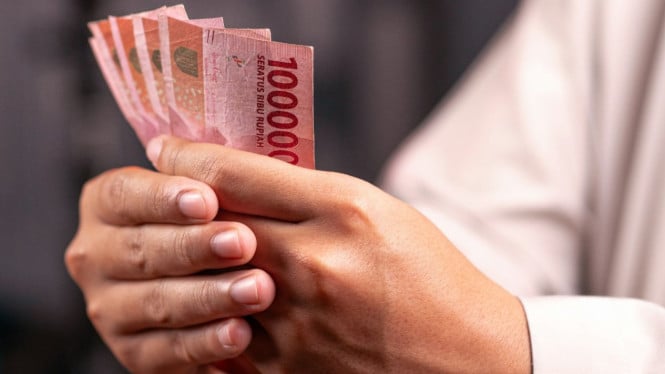 Tips Menabung Efektif untuk Gaji UMR agar Keuangan Lebih Teratur