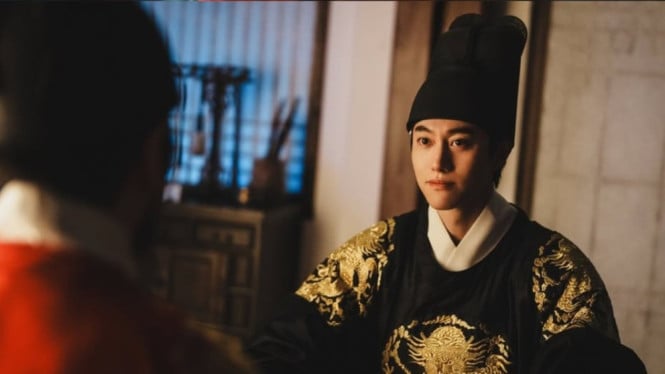Nam Joo Hyuk sebagai Gu Cheon di The East Palace