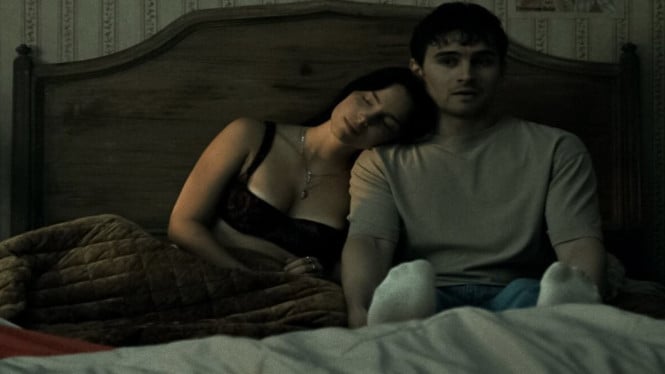 Karakter Nikki Freeman dan Bear dalam Film Obsession
