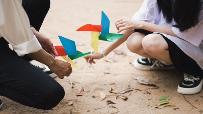 Bermain kembali dapat menjadi salah satu cara terhubung dengan inner child