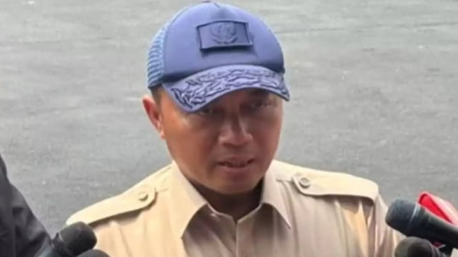 Pemerintah Republik Indonesia resmi mengalihkan status guru Pegawai Pemerintah dengan Perjanjian Kerja (PPPK) menjadi pegawai pemerintah pusat.