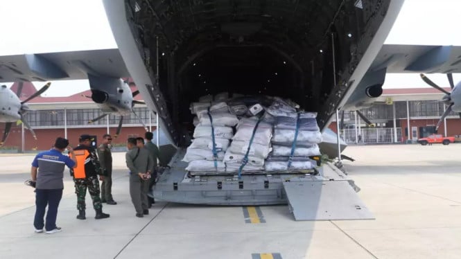 Bantuan Logistik dan Kemanusiaan dalam Pesawat Angkut A400M menuju NTT