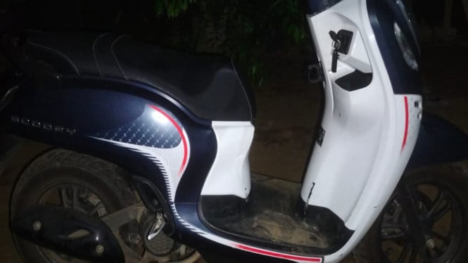 Praktik Mata Elang Tarik Motor Bermasalah di Banyuwangi Depan Kantor Leasing