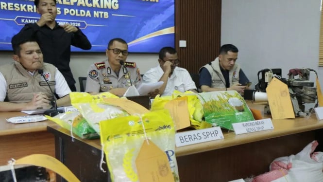 Polda NTB dalam Pers Pengungkapan Kasus Praktik Beras Subsidi SPHP Oplosan