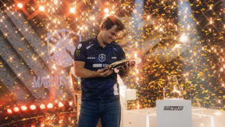 Foto Magnus Carlsen dan Team Liquid Sabet Gelar Juara Chess EWC 2025