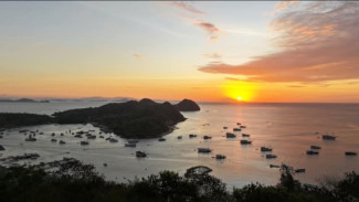 Menanti Sunset di 'Taman' Estetik Sinara Labuan Bajo