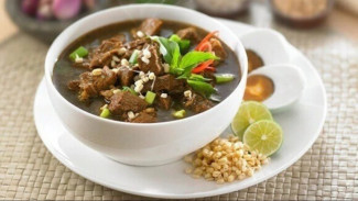 Bumbu Kluwek dalam Rahasia Rawon Surabaya
