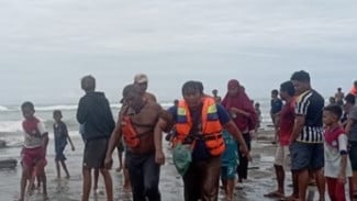 Masyarakat Mengaku Prihatin dengan Musibah yang Menimpa Kapal Tongkang Pengangkut Batu Bara PLTU Ropa