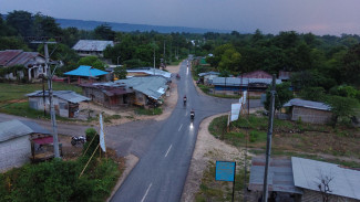 Simpang Tiga Weepangali Rawan Kecelakaan! Warga Desak Pemerintah Segera Pasang Lampu dan Traffic Light