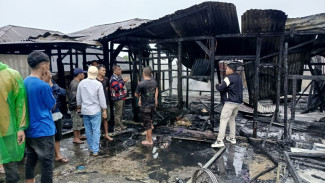 Kebakaran di Ruteng Tewaskan Bocah 5 Tahun, Warganet Murka Mobil Damkar Telat Tiba di Lokasi