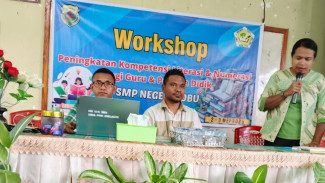 Yaspensi Latih Siswa dan Guru di Tobu - TTS Menulis Karya Fiksi dan Non Fiksi