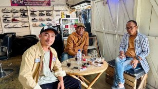 Potong Rambut Sambil Berdonasi: Aksi Sosial Barberscoot untuk Korban Kebakaran di Pitak