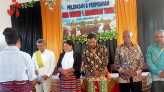 Madah Syukur di SMA Negeri 1 Amanuban Timur Iringi Pelapasan 241 Siswa Kelas XII