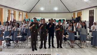 Kejari Ngada Bekali Siswa tentang Bahaya Kenakalan Remaja dan Antikorupsi