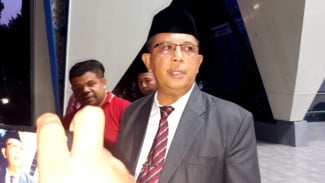 Janji yang Terombang-ambing di Pesisir Laut Sawu, Kadishub NTT Pastikan Perbaikan Pelabuhan Aimere