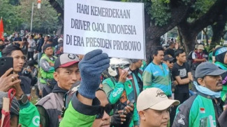 Ribuan Pengemudi Ojol Gelar Demo Besar di Jakarta, Tuntut Keadilan Tarif dan Regulasi