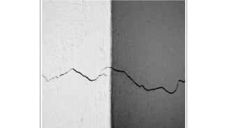 Breakdown Emosional akibat Konten Reels: Implikasi bagi Psikologi Digital Generasi Z