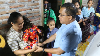 Gubernur NTT Kunjungi Korban Banjir Bandang Nagekeo, Janji Tambahan Bantuan Bersama Tour De EnTeTe