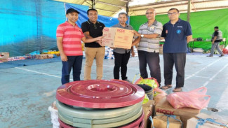 Bantuan Kemanusiaan Tiga Anggota DPRD NTT untuk Korban Banjir Bandang Mauponggo