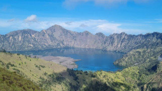 Rahasia Tersembunyi Gunung Rinjani: Danau Segara Anak yang Bikin Semua Orang Takjub!