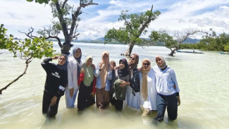 Jejak KKN Hardiyanti: Kolaborasi Pemuda dan Mahasiswa Angkat Potensi Wisata Boa Dolong
