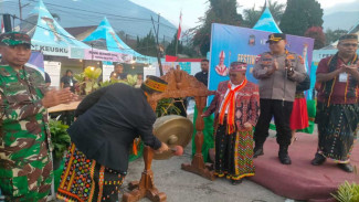 Resmi Dibuka Wabup dan Uskup Ruteng: Bergabunglah dalam Semarak Festival Golo Curu 2025!