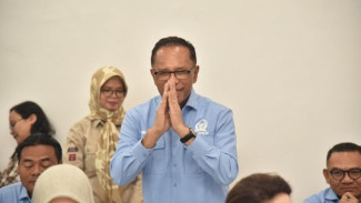 Di Antara Bibit dan Kandang: Usman Husin di Tengah Kerja Sunyi Desa NTT