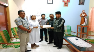 Susteran KFS Dapat Kado Natal dari Yayasan Alphard Graha Titian Harapan