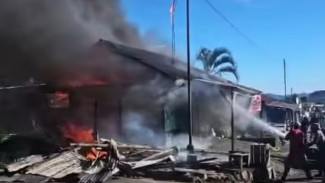 Lapak dan Bengkel di Ruteng Terbakar, Tewaskan Penjual Sayur