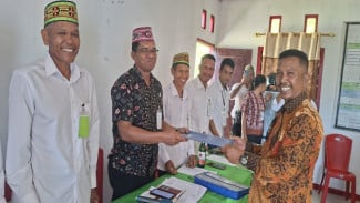Bonifasius H Japa Resmi Daftar Bakal Calon Kades Timbu di Pilkades Manggarai 2026