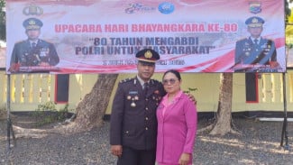 Ketika Kapolsek Lembor Menaungi Mimpi Anak Petani