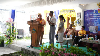 Salam Literasi Bergema di Borong, Gubernur NTT Sosialisasikan Pergub Jam Belajar dan Luncurkan NTT Mart
