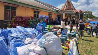 200 Rumah Tangga Terdampak Gempa di Cibal Terima Bantuan Kemanusiaan Islamic Relief Indonesia