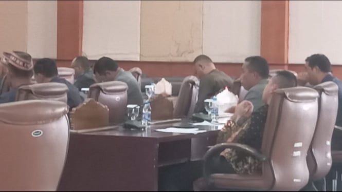 Anggota DPRD Mabar menjalankan masa Sidang