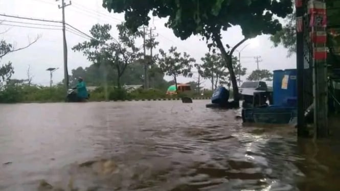 Banjir menggenangi sejumlah kawasan di labuan Bajo