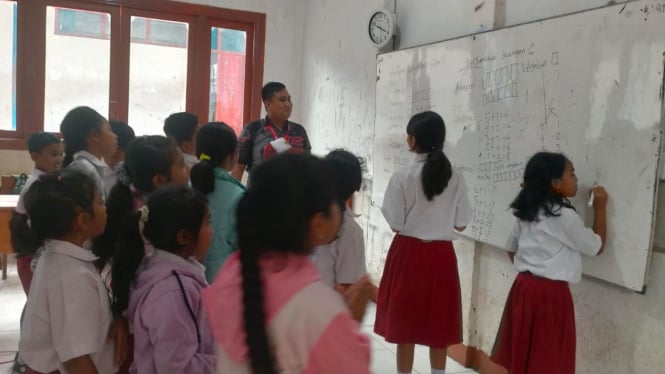 Pengajaran metode GASING Matematika kepada kelompok siswa SD di Ruteng Manggarai NTT