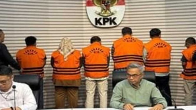 Enam tersangka kasus korupsi suap proyek Kabupaten Ogan Komering Ulu