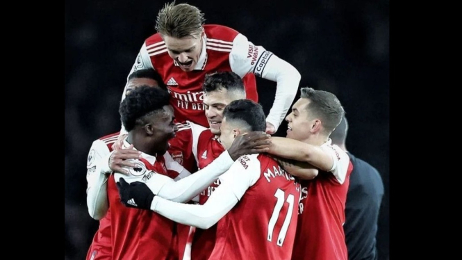 Pemain Arsenal merayakan gol ke gawang Real Madrid