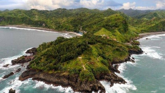 Geopark Global UNESCO Kebumen di Pulau Jawa