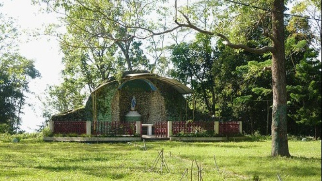 Gua Maria Golo Curu di Ruteng, Flores