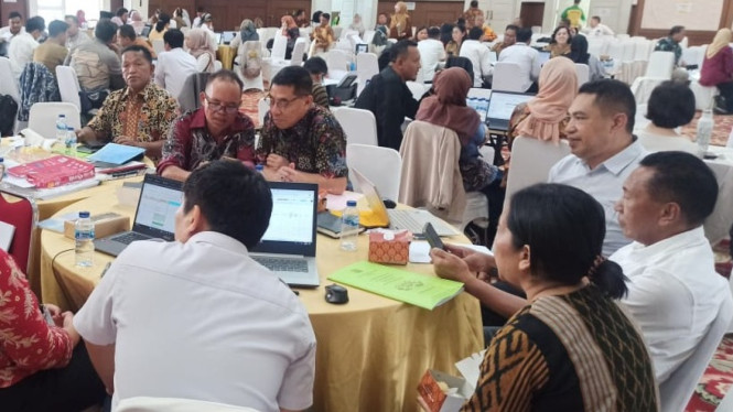 Tim dari Kabupaten Manggarai mengikuti Desk Sekolah Rakyat di Jakarta.