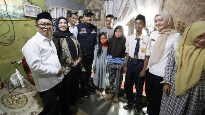 Menteri Sosial Saifullah Yusuf (Gus Ipul) meninjau langsung rumah calon siswa Sekolah Rakyat di Kelurahan Gunungsulah, Kecamatan Way Halim, Kota Bandar Lampung, Senin (12/5/2025).