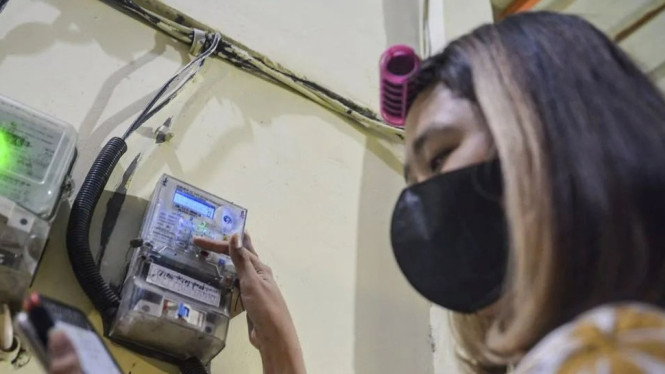 ILUSTRASI Diskon Tarif Listrik 50 Persen